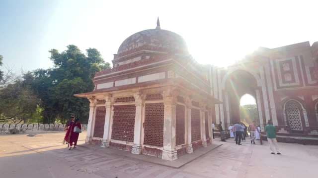 Exploring Humayun's Tomb Complex: Mughal Monument in Delhi