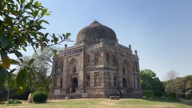 Exploring the Historic Tombs of Lodhi Gardens, Delhi