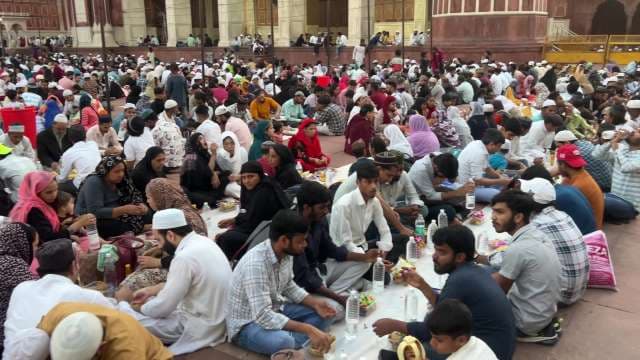 Ramadan Iftar Gathering at Historic Mosque in Delhi