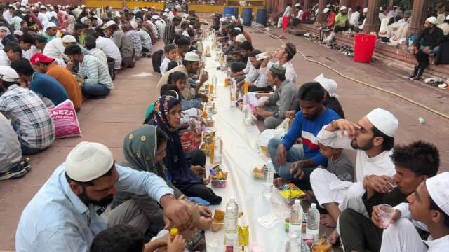 Ramadan Iftar Gathering at Historic Mosque in Delhi
