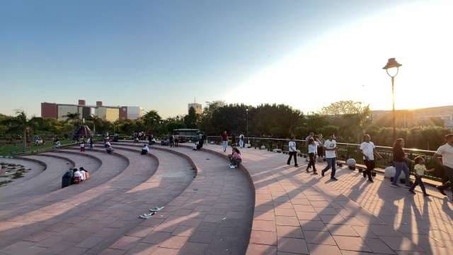 Evening Strolls in Delhi's Iconic Central Park