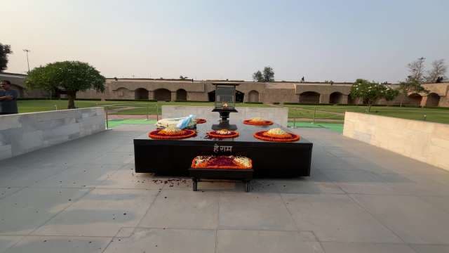 Raj Ghat: Mahatma Gandhi Memorial in New Delhi