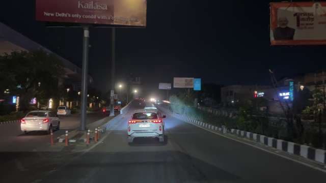 Nighttime Traffic Flow on a New Delhi City Road