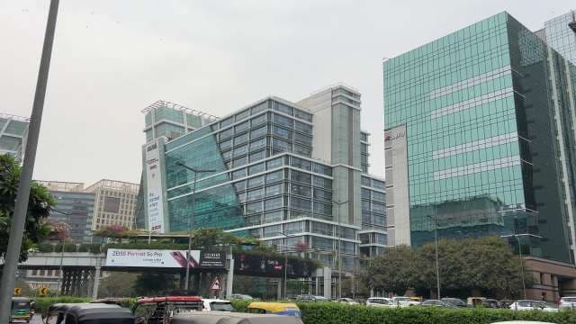 Modern Office Towers in DLF Cyber City Gurgaon