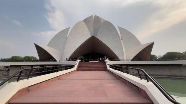 Lotus Temple in Delhi: Marvel of Modern Architecture