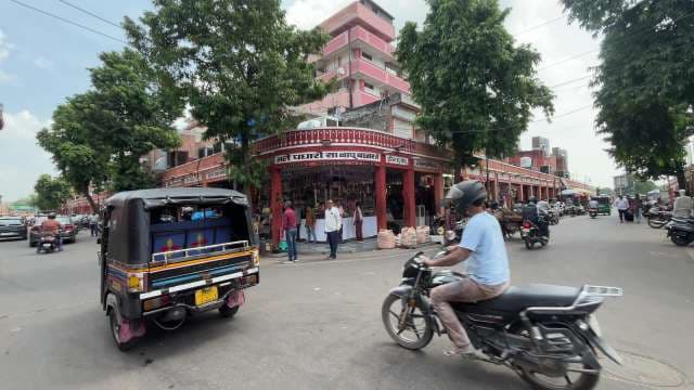 Bustling Bapu Bazaar Market Street in Jaipur, India