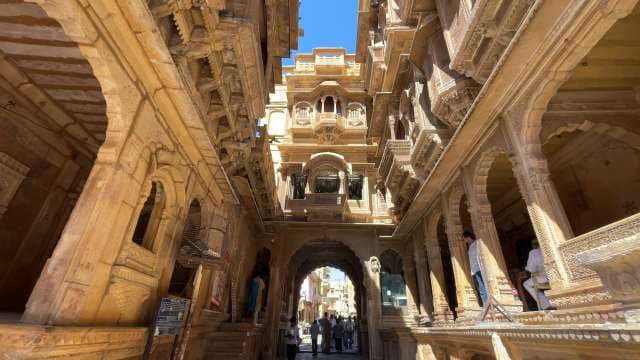 Exploring the Intricate Architecture of Jaisalmer Fort