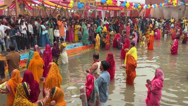 Chhath Puja Devotees Offer Prayers in Bihar Festival Gathering