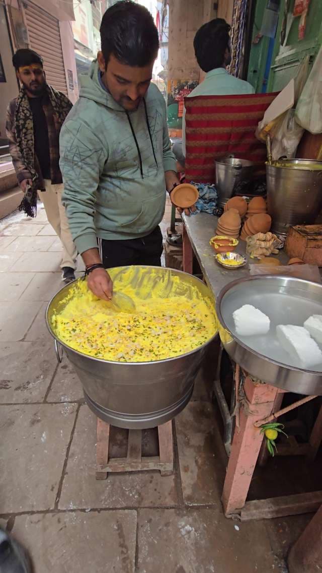 Indian Street Food Vendor Preparing Traditional Jhalmuri in Kolkata