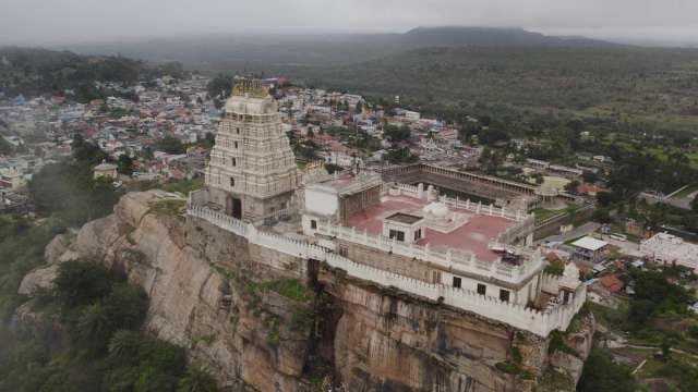 Cheluvanarayana Swamy Temple: Sacred Karnataka