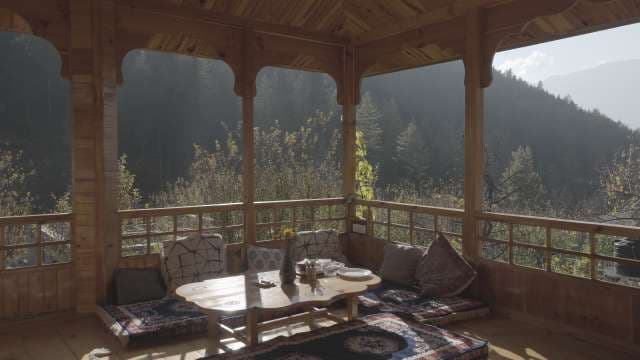 Traditional Himalayan Wooden Architecture: Kath-Khuni Balcony