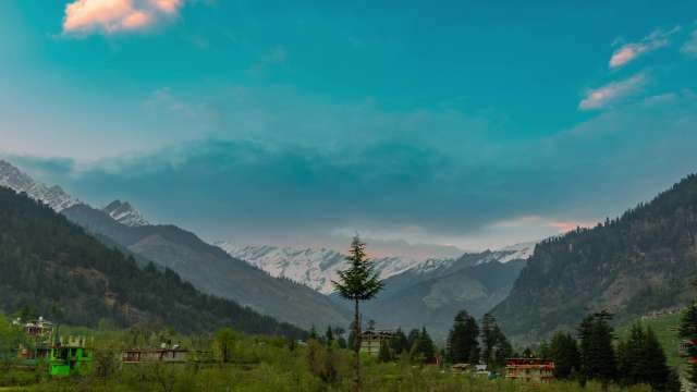 Snow-Capped Manali Timelapse