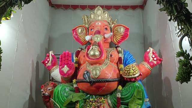 Large Vibrant Lord Ganesha Statue for Ganesh Chaturthi Festival